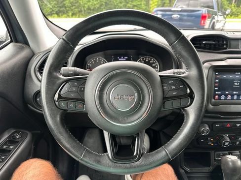 Used 2018 Jeep Renegade Altitude w/ Popular Equipment Group FWD image 20
