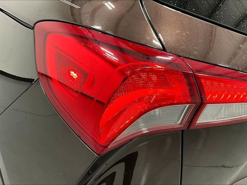 Used 2020 Buick Envision Essence image 38