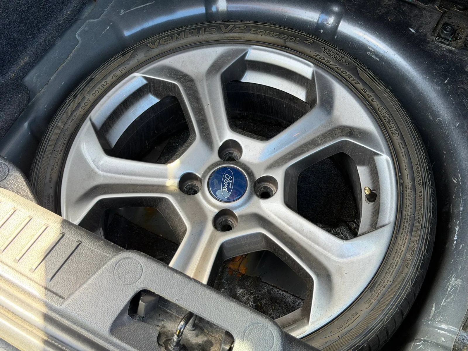 Used 2018 Ford Fiesta ST FWD image 13