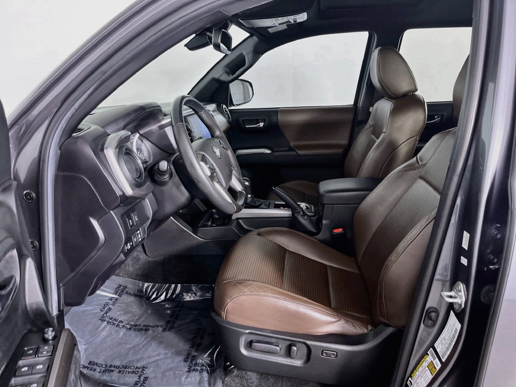 Used 2023 Toyota Tacoma Limited AWD/4WD image 30
