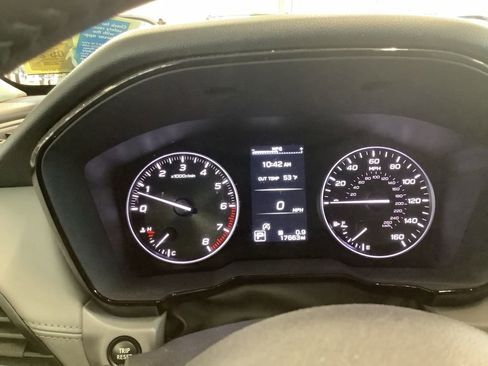 Used 2023 Subaru Outback Premium AWD/4WD image 10