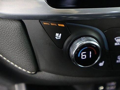 Used 2022 Chevrolet Traverse Premier image 37