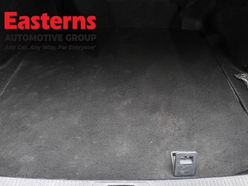 Used 2023 Toyota Camry XSE FWD image 9