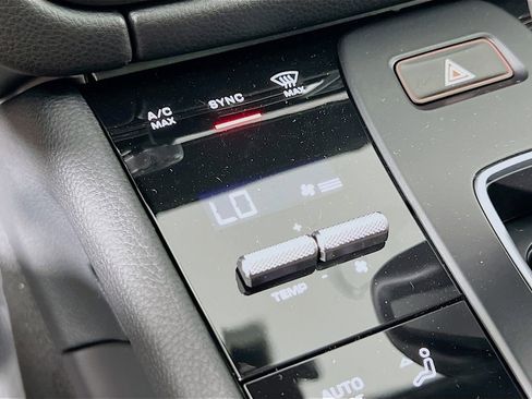 New 2026 Porsche Macan S image 18