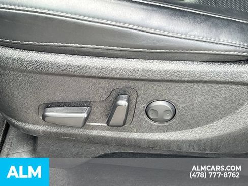 Used 2025 Kia Telluride S FWD image 11