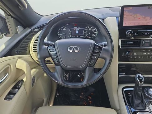 Used 2024 INFINITI QX80 Sensory AWD/4WD image 9