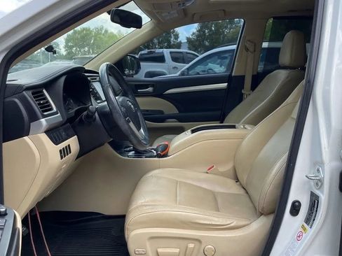 Used 2016 Toyota Highlander XLE AWD/4WD image 22