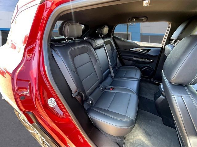 Certified 2024 Chevrolet Equinox EV LT FWD image 27