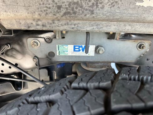 Used 2011 Ford F250 Lariat w/ Lariat Interior Pkg image 9