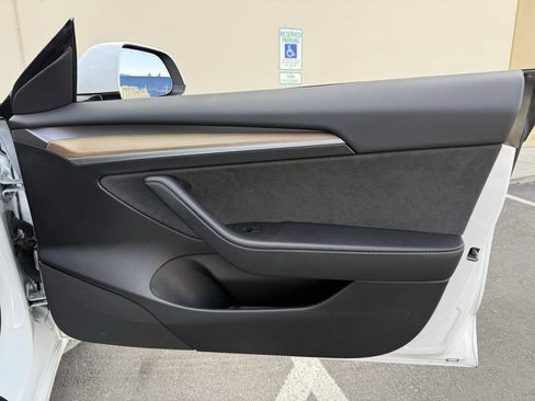 Used 2023 Tesla Model 3 Standard Range RWD image 28