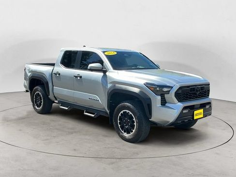 Certified 2024 Toyota Tacoma TRD Off-Road w/ TRD Off Road Premium Package AWD/4WD image 7
