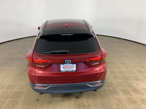 Used 2021 Toyota Venza LE AWD/4WD image 11