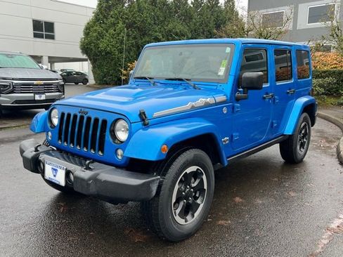 Used 2014 Jeep Wrangler Unlimited Sahara image 3