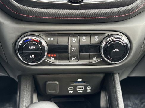 Used 2023 Chevrolet TrailBlazer RS w/ Sun and Liftgate Package image 6