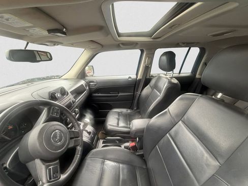 Used 2016 Jeep Patriot High Altitude FWD image 8