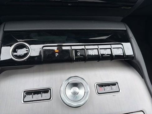New 2026 Lincoln Navigator Reserve w/ Jet Appearance Package AWD/4WD image 21