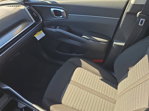 New 2026 Kia Sorento LX image 17