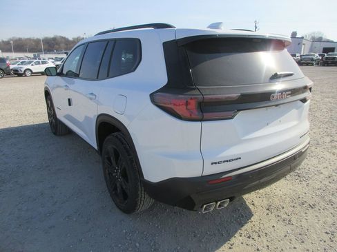 New 2026 GMC Acadia Elevation image 7