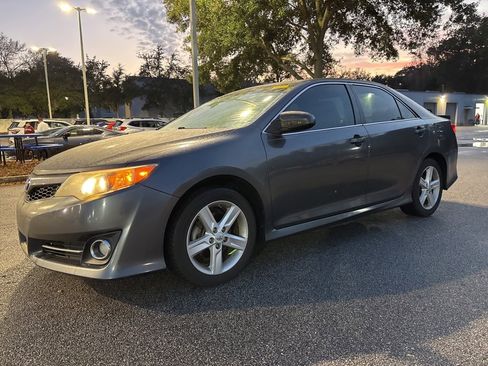Used 2013 Toyota Camry SE image 17