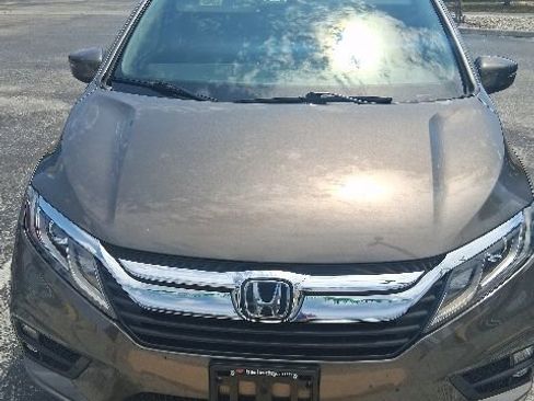Used 2018 Honda Odyssey EX-L image 2