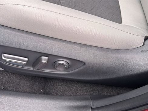 New 2025 Toyota RAV4 XLE image 21