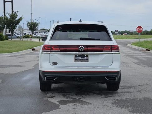 Used 2024 Volkswagen Atlas SE FWD image 6