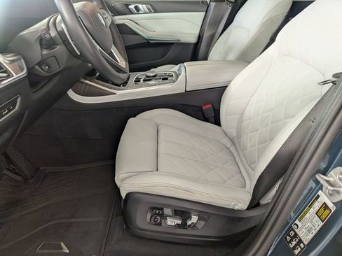 Used 2024 BMW X7 xDrive40i AWD/4WD image 13