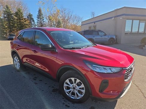 Certified 2023 Ford Escape Active image 3
