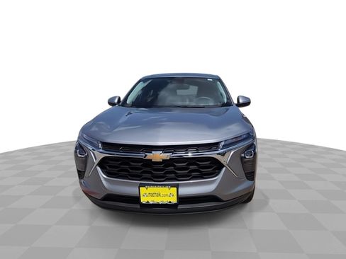 Used 2024 Chevrolet Trax LS w/ LS Convenience Package FWD image 20
