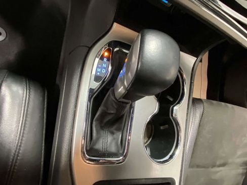 Used 2020 Jeep Grand Cherokee Altitude image 20