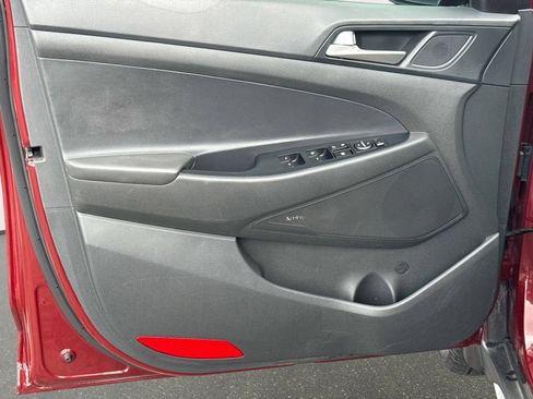 Used 2019 Hyundai Tucson Sport FWD image 21