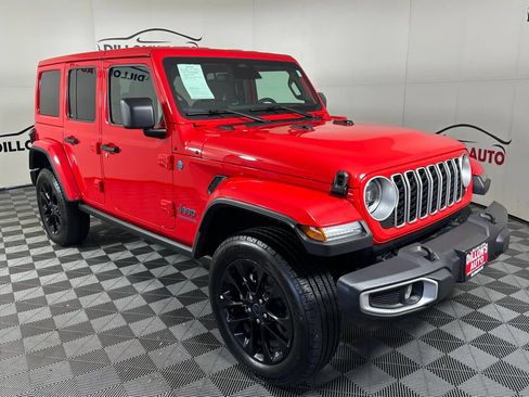 Used 2025 Jeep Wrangler Unlimited Sahara w/ Safety Group AWD/4WD image 11