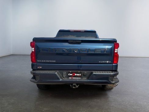 Used 2019 Chevrolet Silverado 1500 Custom w/ Custom Value Package AWD/4WD image 15