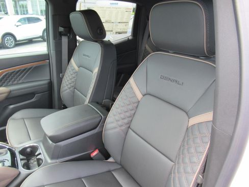 New 2026 GMC Canyon Denali AWD/4WD image 21