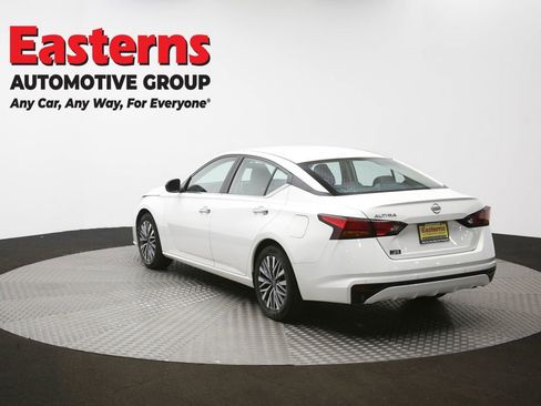 Used 2025 Nissan Altima 2.5 SV FWD image 64