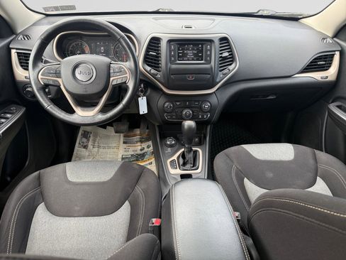 Used 2016 Jeep Cherokee Sport w/ Cold Weather Group AWD/4WD image 10