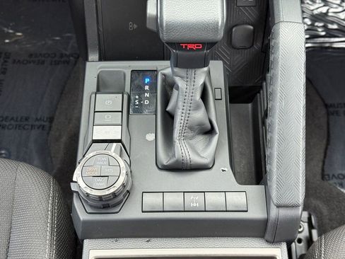 Used 2025 Toyota 4Runner TRD Off-Road image 26