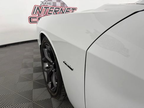 Used 2019 Dodge Challenger R/T image 21