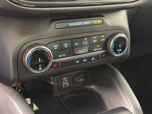 Used 2025 Ford Escape ST-Line Select AWD/4WD image 21