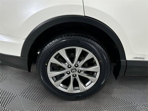 Used 2016 Toyota RAV4 Limited image 31