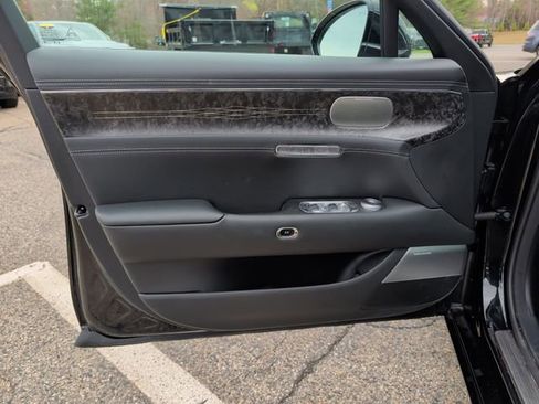 Used 2024 Genesis G90 3.5T image 17