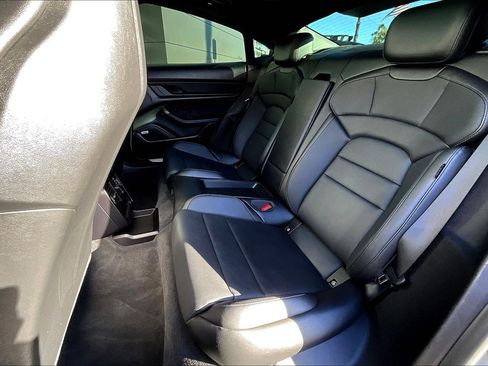 Used 2021 Porsche Taycan 4S image 26