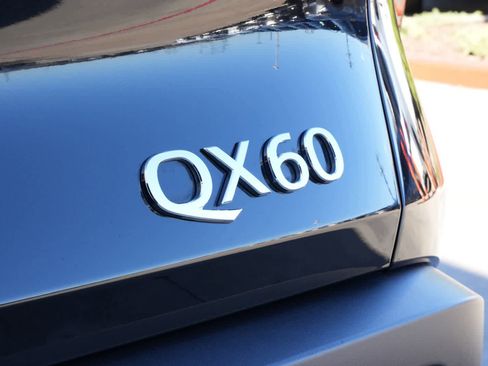 Certified 2025 INFINITI QX60 Sensory image 20