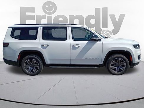 Used 2024 Jeep Wagoneer 4WD w/ Premium Group I image 4
