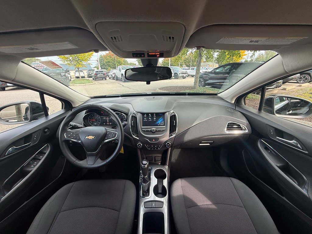 Used 2016 Chevrolet Cruze LT FWD image 25