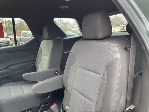 Used 2023 Chevrolet Traverse LT image 41