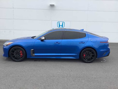 Used 2018 Kia Stinger GT2 AWD/4WD image 2