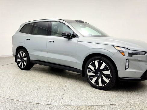Used 2025 Volvo EX90 Ultra AWD/4WD image 3
