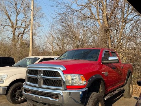 Used 2017 RAM 2500 Tradesman w/ Chrome Appearance Group image 4