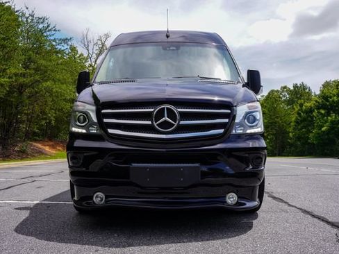 Used 2016 Mercedes-Benz Sprinter 2500 image 41
